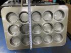 Chicago Metallic 15 Cup Oversized Muffin Pan
